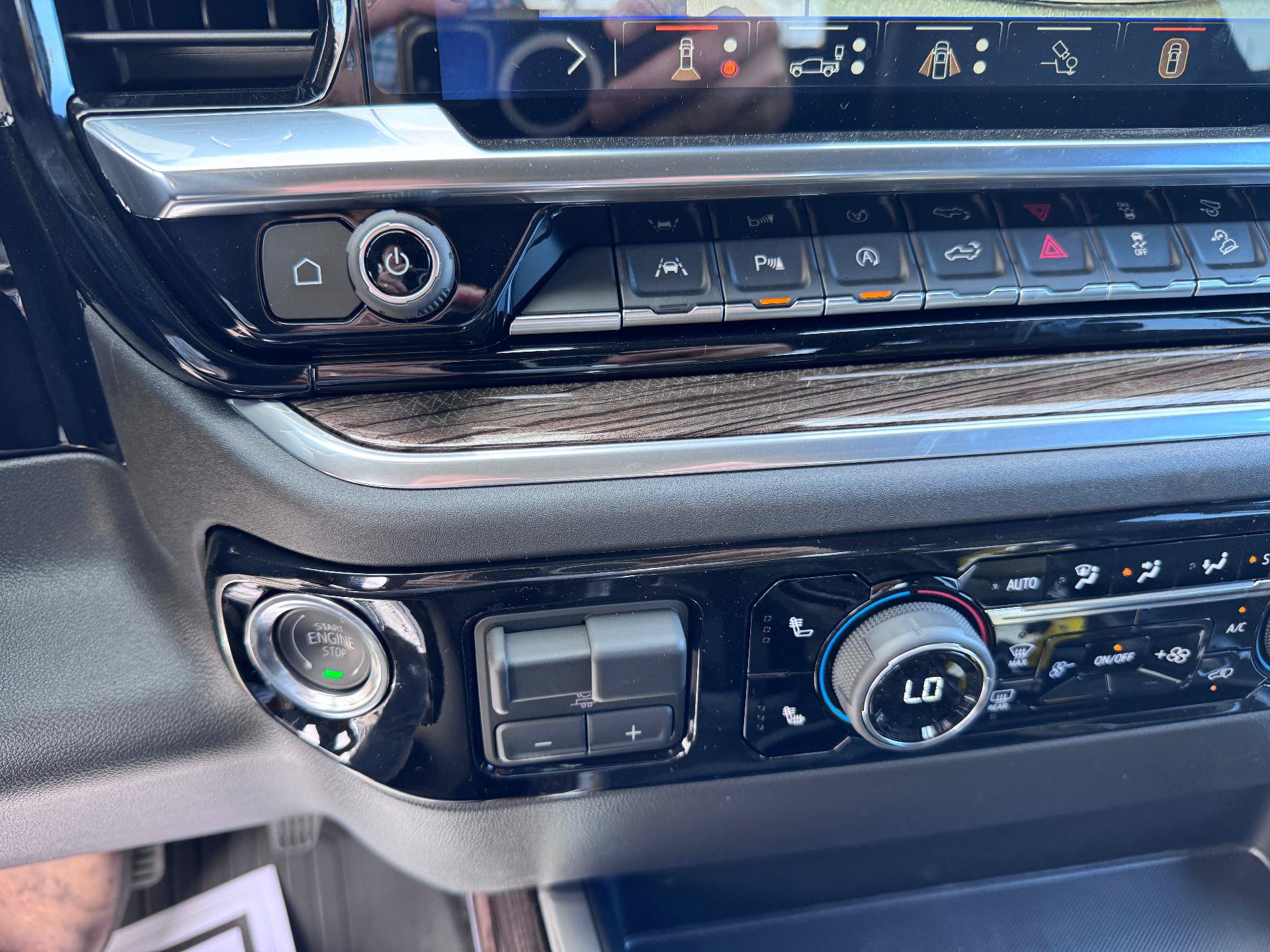 New 2026 Chevrolet Silverado 1500 RST w/ RST All Star Premium Package AWD/4WD image 32