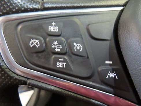 Used 2023 Chevrolet Malibu LT FWD image 18