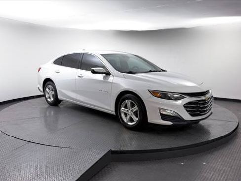 Used 2020 Chevrolet Malibu LS w/ Driver Confidence Package II FWD image 12