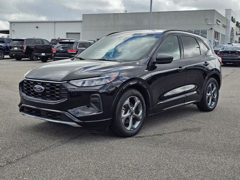Used 2023 Ford Escape ST-Line image 1