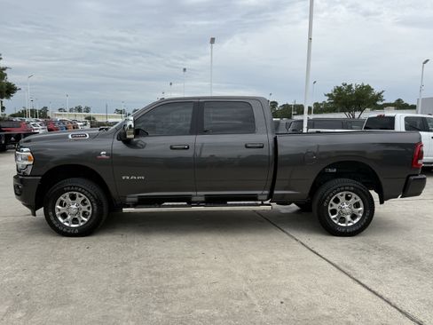 Used 2024 RAM 2500 Laramie AWD/4WD image 9