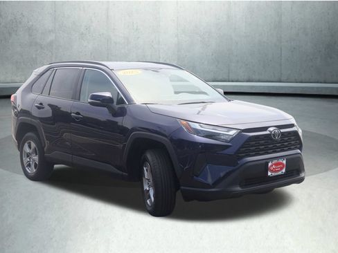 Used 2025 Toyota RAV4 XLE AWD/4WD image 13