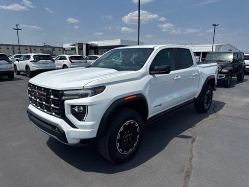 Used 2026 GMC Canyon AT4 AWD/4WD image 7