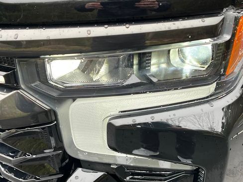 Used 2024 Chevrolet Silverado 1500 ZR2 image 28