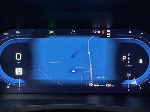 Used 2025 Volvo V60 B5 Cross Country Plus image 27