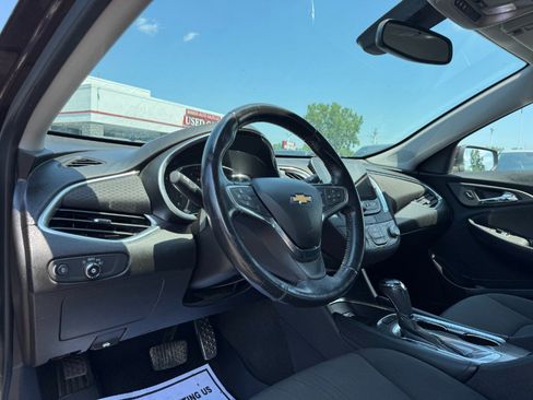 Used 2016 Chevrolet Malibu LT FWD image 14