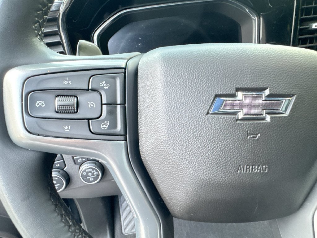 Used 2024 Chevrolet Silverado 1500 LT Trail Boss w/ LT Trail Boss Premium Package AWD/4WD image 17