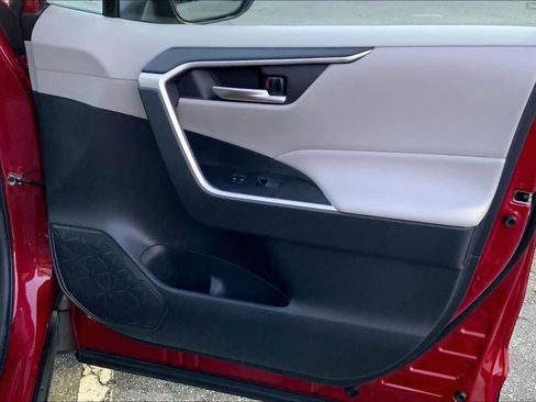 Used 2025 Toyota RAV4 XLE Premium FWD image 22