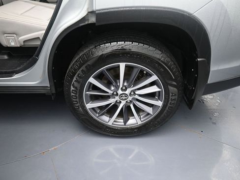 Certified 2018 Toyota Highlander XLE image 22