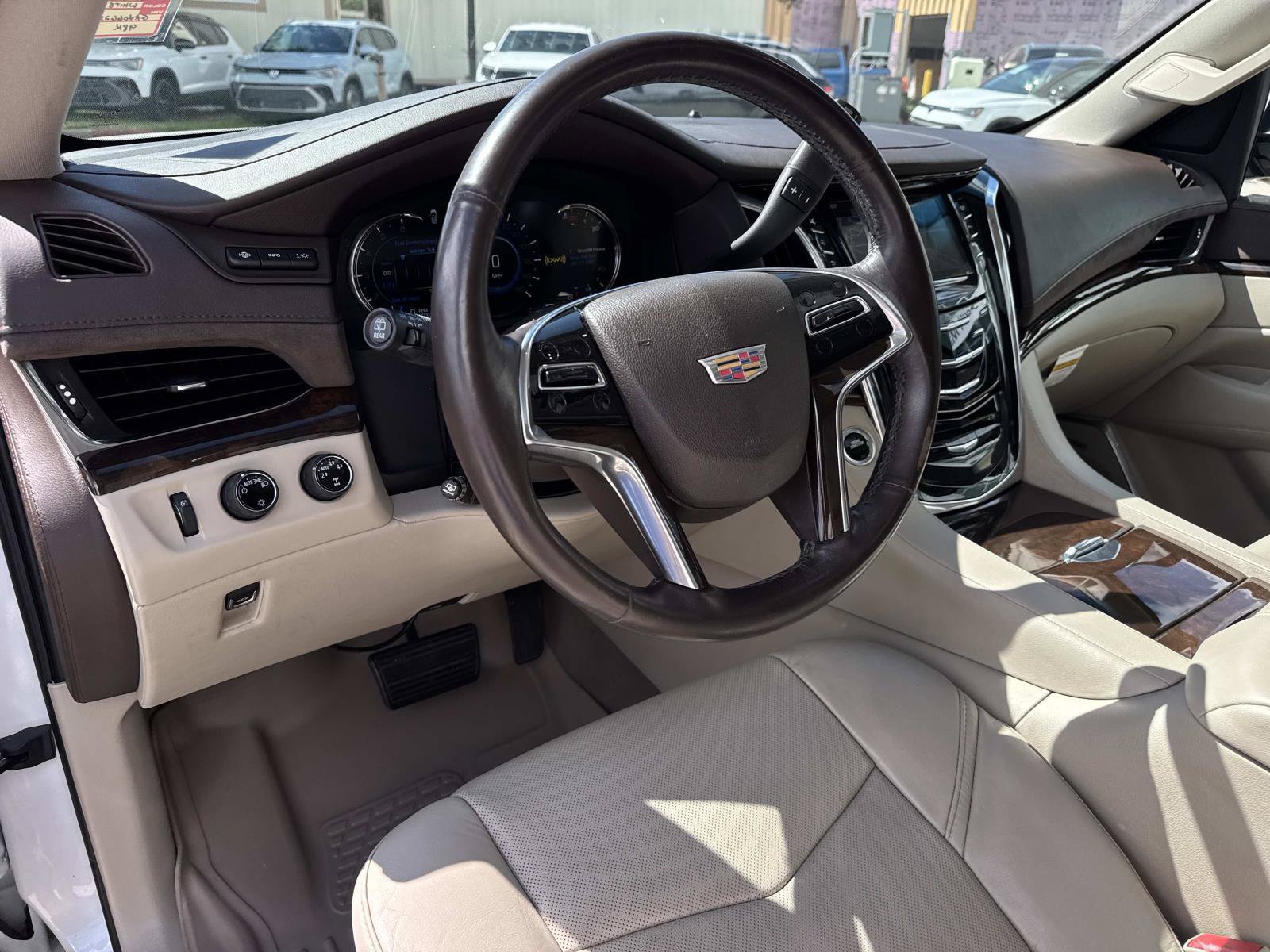 Used 2016 Cadillac Escalade ESV Premium AWD/4WD image 18