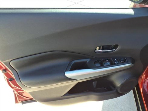 Used 2020 Nissan Kicks SR w/ SR Premium Package image 19