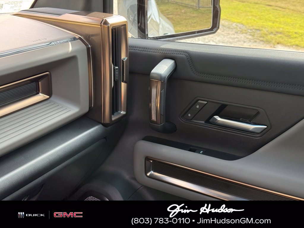 Certified 2025 GMC Hummer EV 3X AWD/4WD image 40