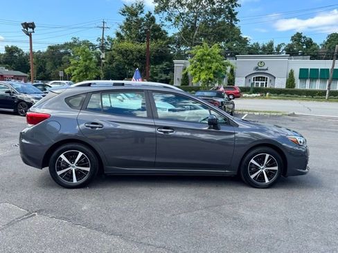 Used 2023 Subaru Impreza Premium image 4