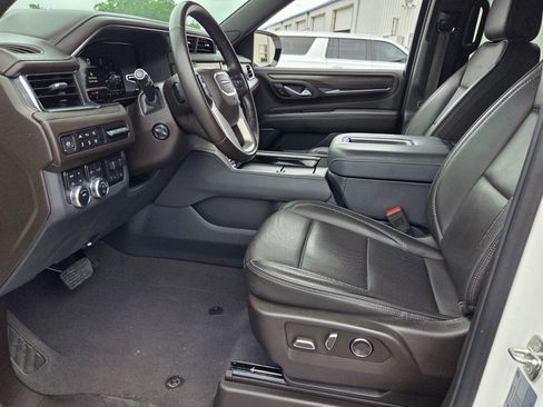 Used 2023 GMC Yukon XL Denali w/ Max Trailering Package AWD/4WD image 9