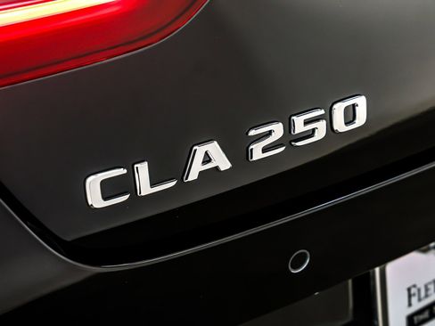 Used 2025 Mercedes-Benz CLA 250 4MATIC image 10