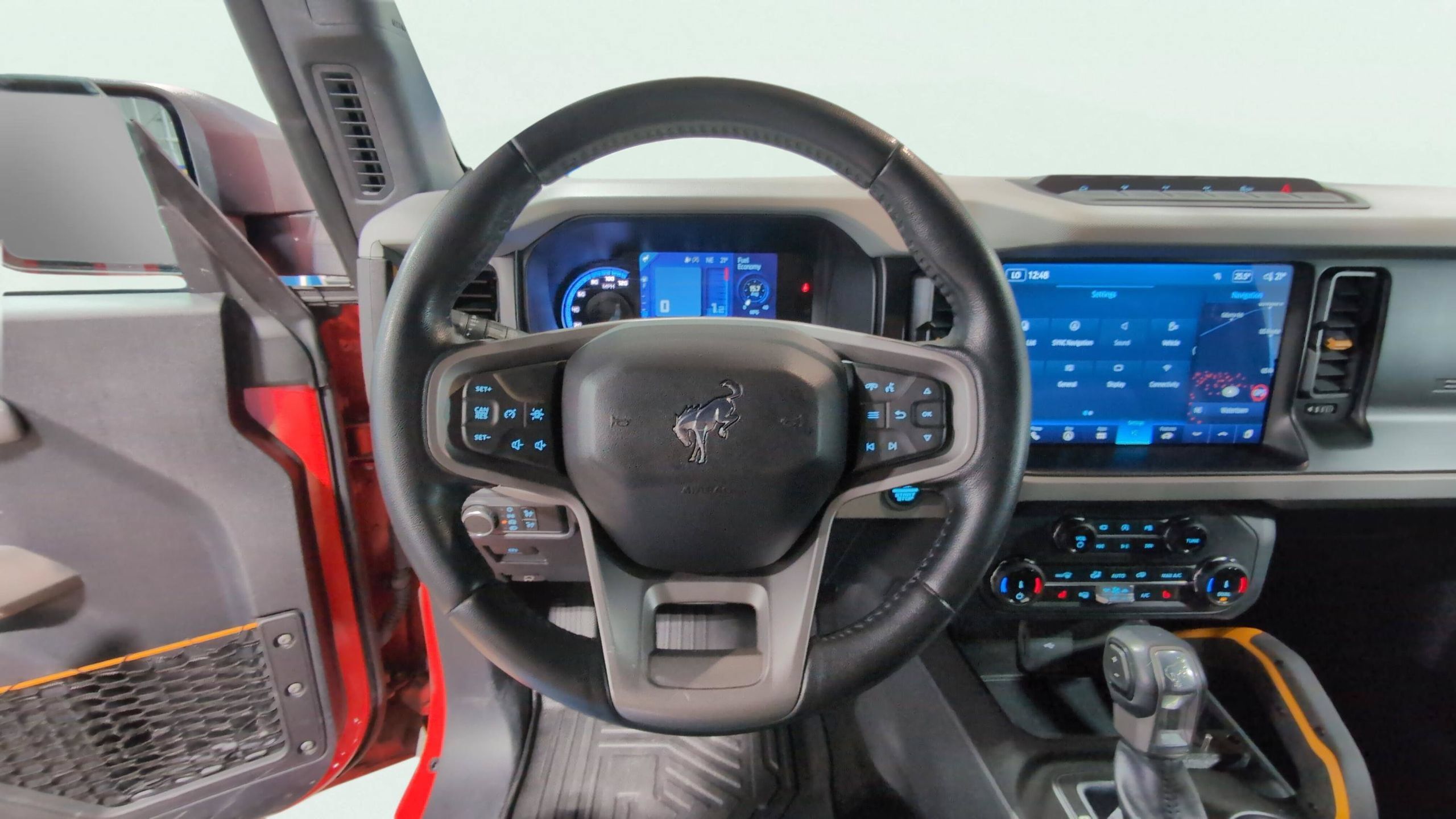 Certified 2022 Ford Bronco Badlands w/ Sasquatch Package AWD/4WD image 19