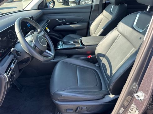 Certified 2025 Hyundai Tucson Limited image 9