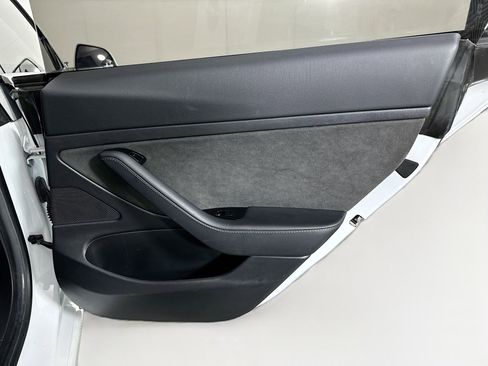 Used 2020 Tesla Model 3 Standard Range Plus image 28