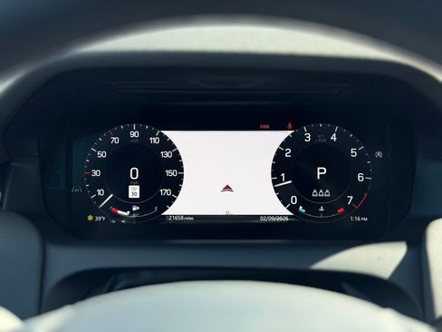 Used 2024 Land Rover Discovery Sport S image 13