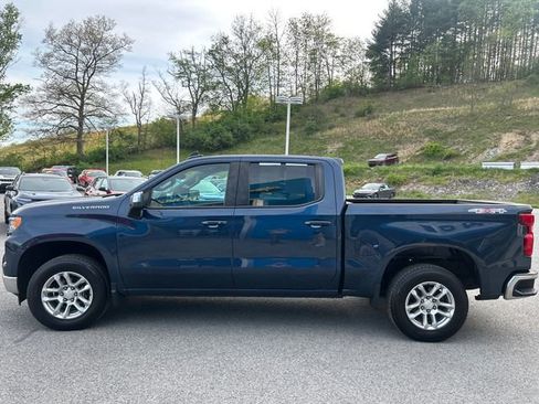 Used 2023 Chevrolet Silverado 1500 LT AWD/4WD image 7