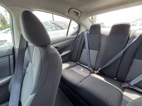 Used 2025 Nissan Sentra SV FWD image 32