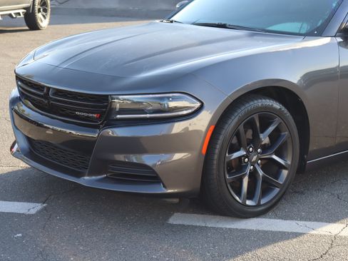 Used 2022 Dodge Charger SXT w/ Blacktop Package RWD image 6