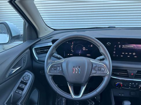 Used 2025 Buick Encore GX Preferred image 32