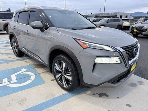 Certified 2021 Nissan Rogue SL w/ Premium Package image 3