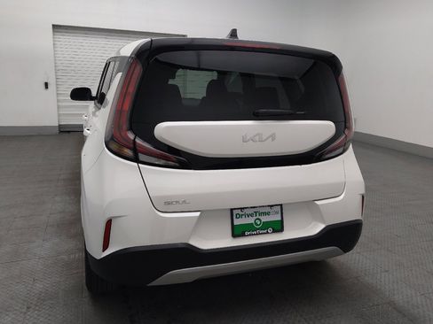 Used 2025 Kia Soul LX w/ LX Technology Package FWD image 6