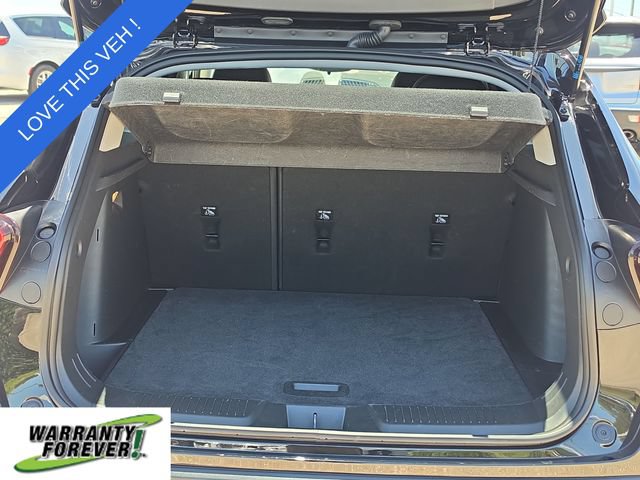 Used 2025 Chevrolet Trax LT w/ LT Convenience Package FWD image 7