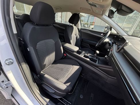 Used 2025 Kia K5 LXS image 36