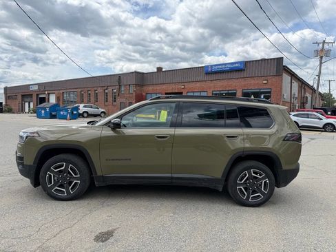 New 2026 Jeep Cherokee Laredo AWD/4WD image 2