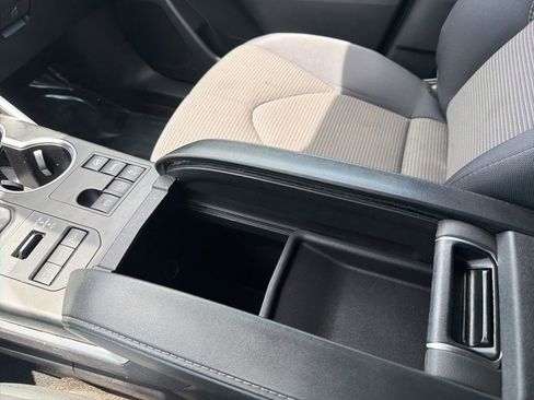 Certified 2024 Toyota Highlander LE AWD/4WD image 34