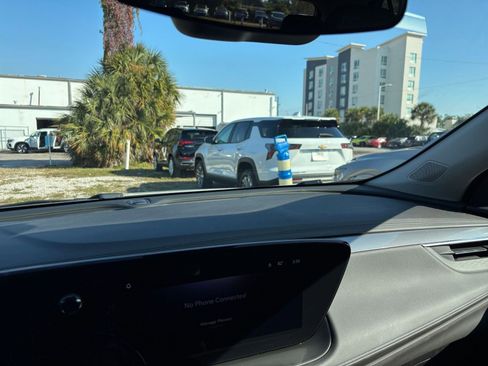 Used 2025 Buick Encore GX Preferred image 35