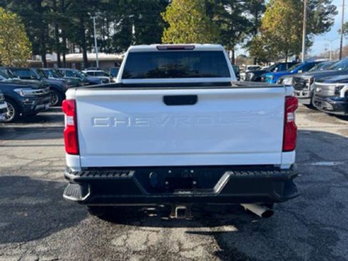 Used 2021 Chevrolet Silverado 2500 Custom w/ Custom Value Package image 6