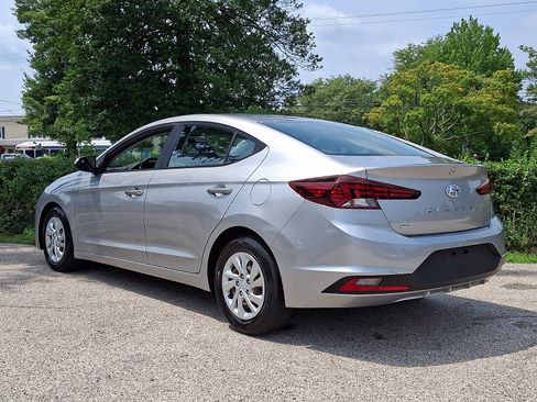 Used 2020 Hyundai Elantra SE FWD image 5