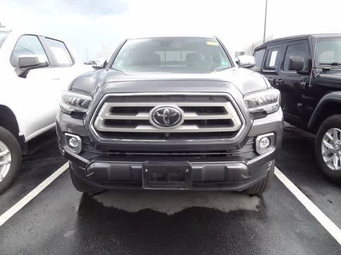 Used 2021 Toyota Tacoma Limited AWD/4WD image 2