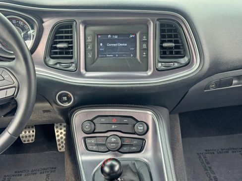 Used 2015 Dodge Challenger R/T w/ Quick Order Package 22B R/T image 23