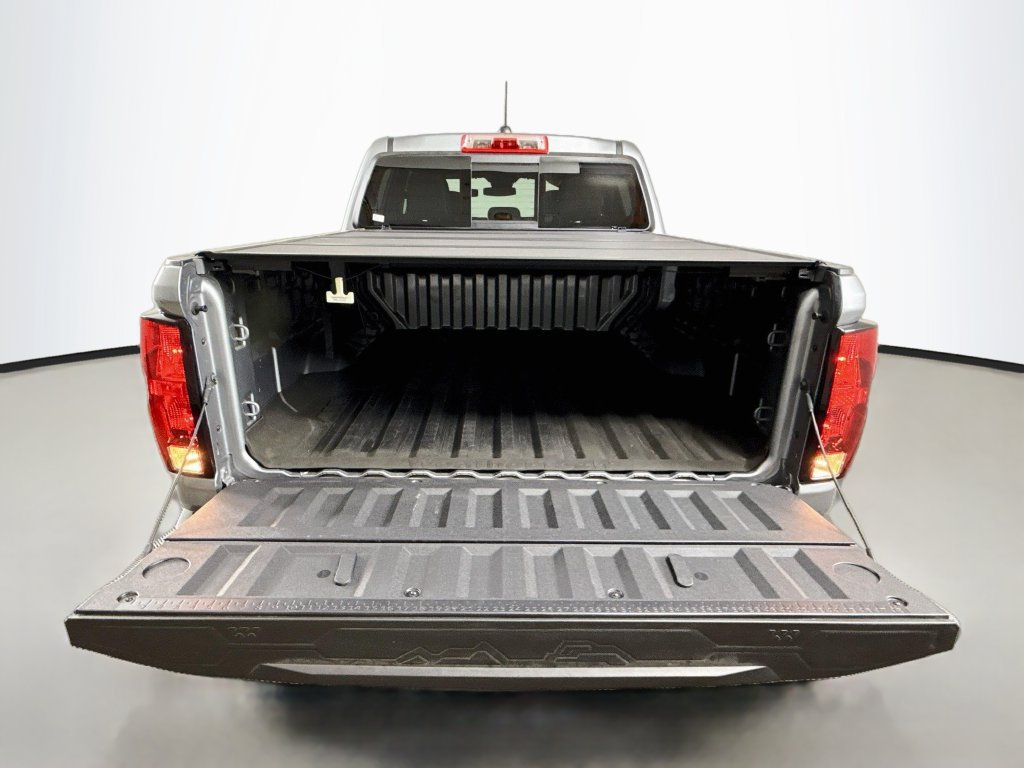 Used 2026 Chevrolet Colorado Trail Boss AWD/4WD image 24