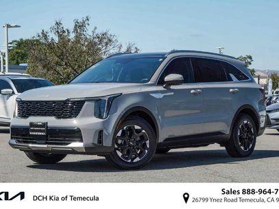 Certified 2025 Kia Sorento S w/ Panoramic Sunroof Package