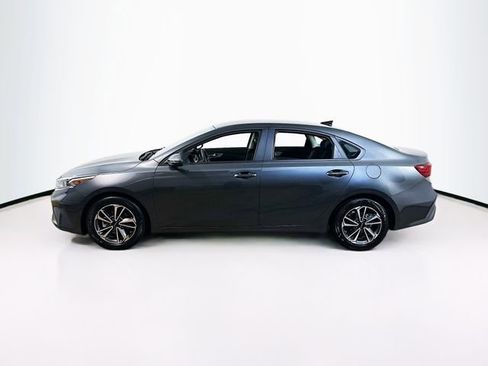 Used 2023 Kia Forte LXS w/ LXS Technology Package image 4