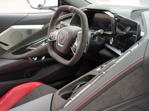 Used 2023 Chevrolet Corvette Stingray Premium Cpe w/ Z51 Performance Package RWD image 15