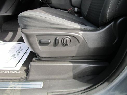 Used 2019 Chevrolet Silverado 1500 LT w/ Texas Edition image 19