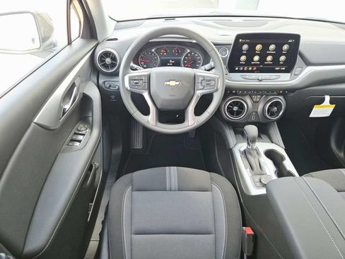 New 2026 Chevrolet Blazer LT w/ Convenience Package AWD/4WD image 10