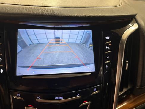 Used 2015 Cadillac Escalade Premium AWD/4WD image 19