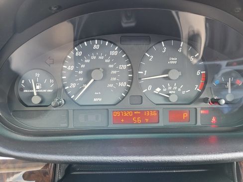 Used 2001 BMW 325Ci Convertible image 14