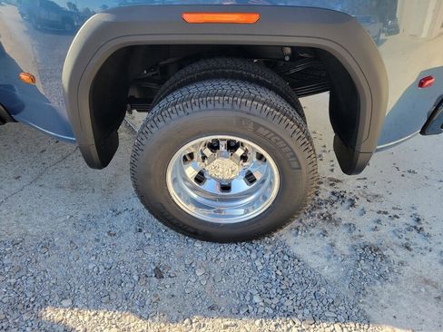 New 2026 GMC Sierra 3500 Denali Ultimate image 9