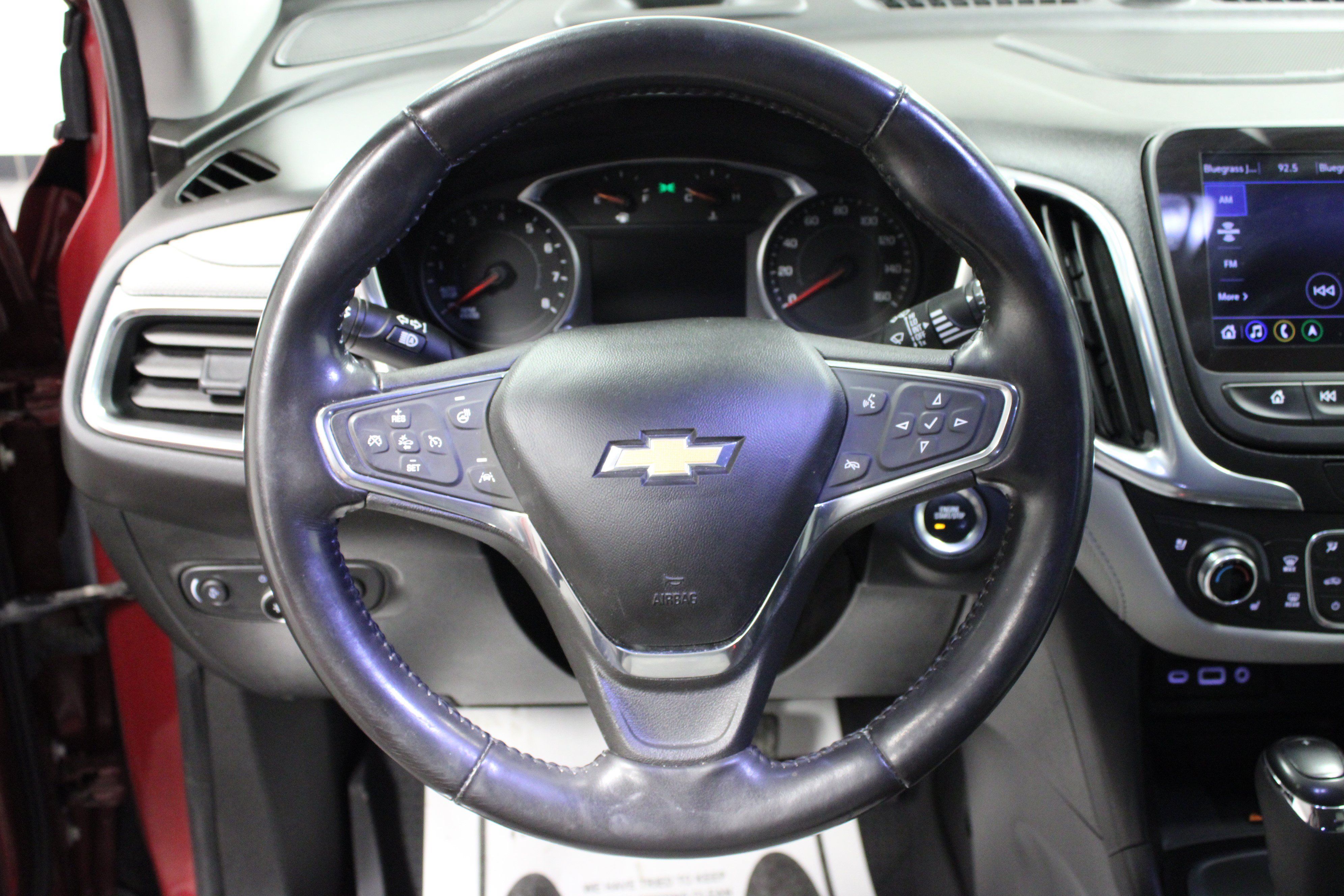 Used 2020 Chevrolet Equinox Premier FWD image 17