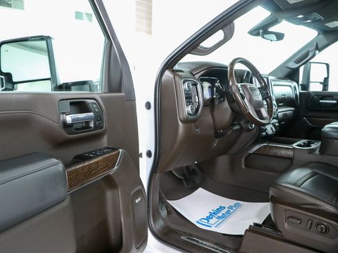 Used 2021 GMC Sierra 2500 Denali w/ Denali Ultimate Package AWD/4WD image 3