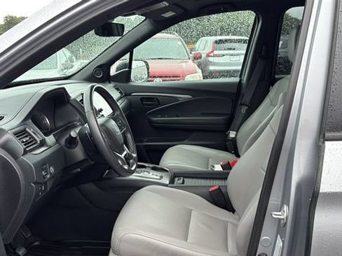 Used 2023 Honda Passport EX-L image 10